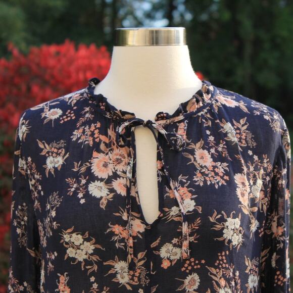 Lucky Brand Women's Blouse Floral Print Long Bell Sleeves Size Medium - Picture 4 of 14
